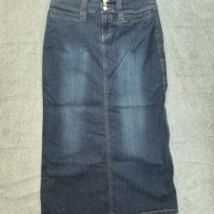 Stylish Denim Midi Skirt